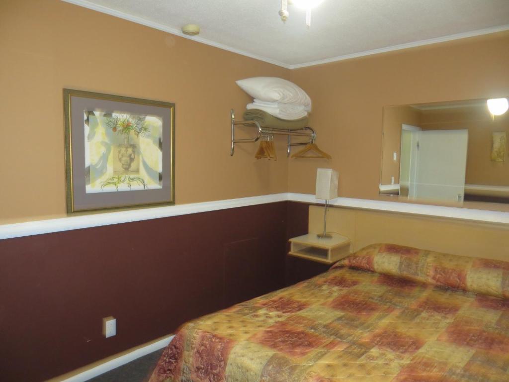 Harrison Village Motel Harrison Hot Springs Room photo