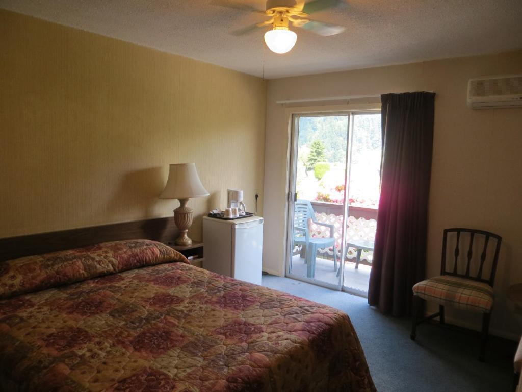 Harrison Village Motel Harrison Hot Springs Room photo